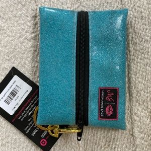 Makeup junkie micro bag